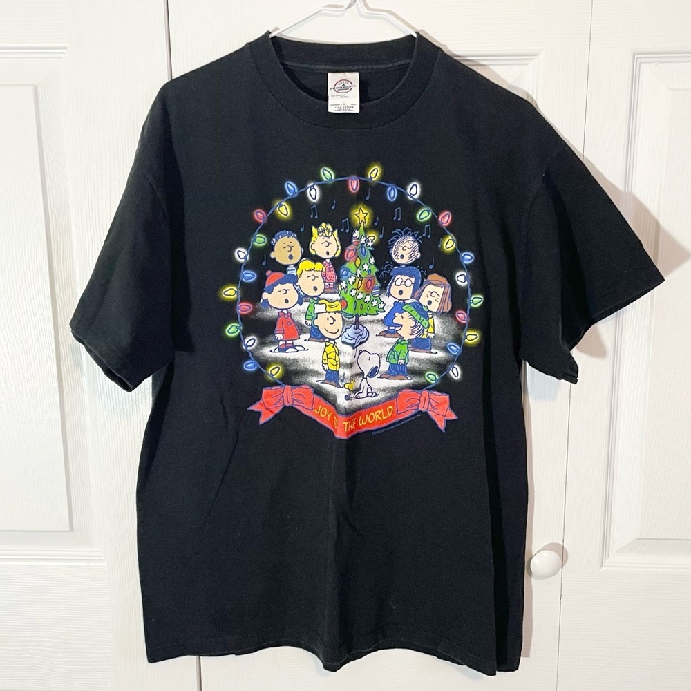 NWOT Vintage Peanuts Christmas t-shirt LG